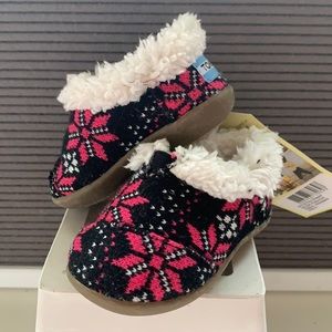 Toms Super fuzzy&soft tiny slipper w/rubber soles